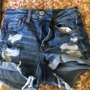 American Eagle size for distressed denim shorts